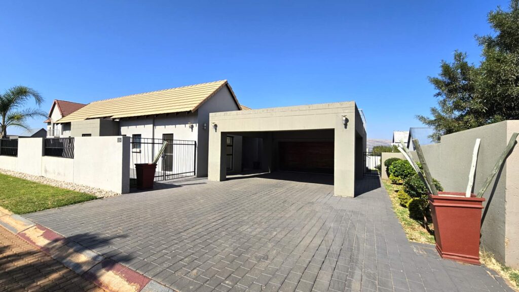 MODERN 3 BEDROOM HOUSE IN LELOKO LIFESTYLE ESTATE